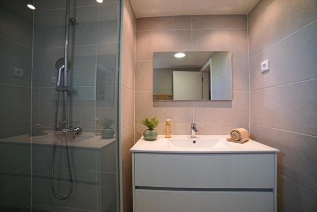 אלבופיירה One Bedroom Apartment Marina View מראה חיצוני תמונה